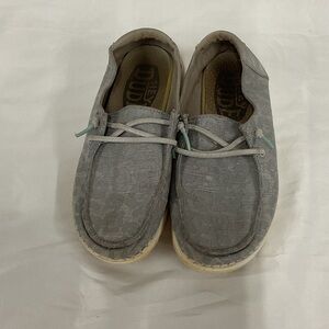 EUC Girls slip on hey dude shoes